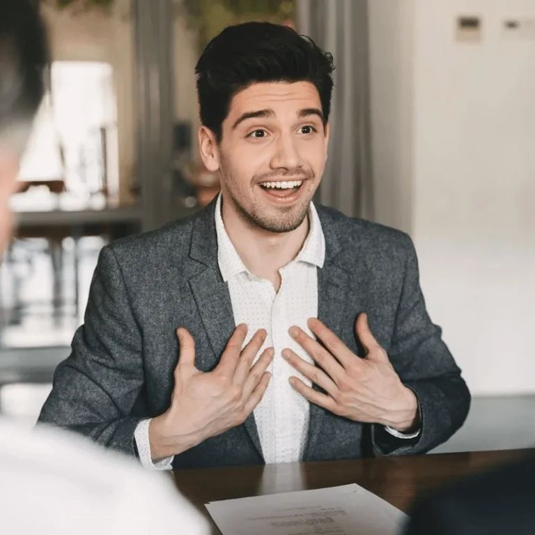 confident applicant knowledgeable about the questions to ask a hiring manager