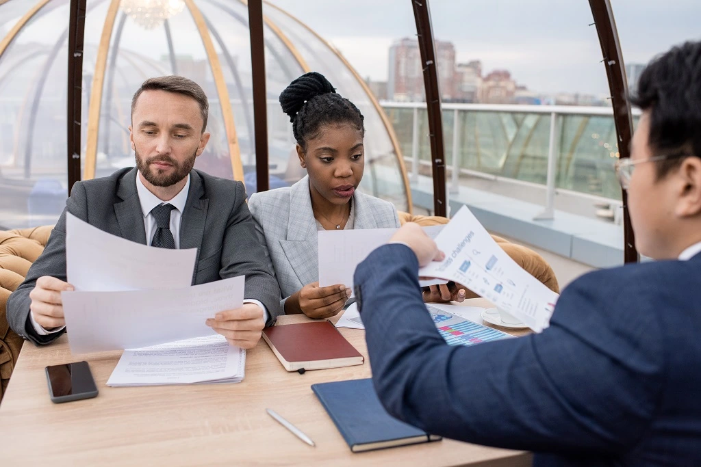 interview panel checking the resume header