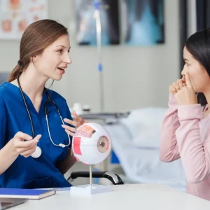 nurse talking to patient showcasing effective communication skills in healthcare