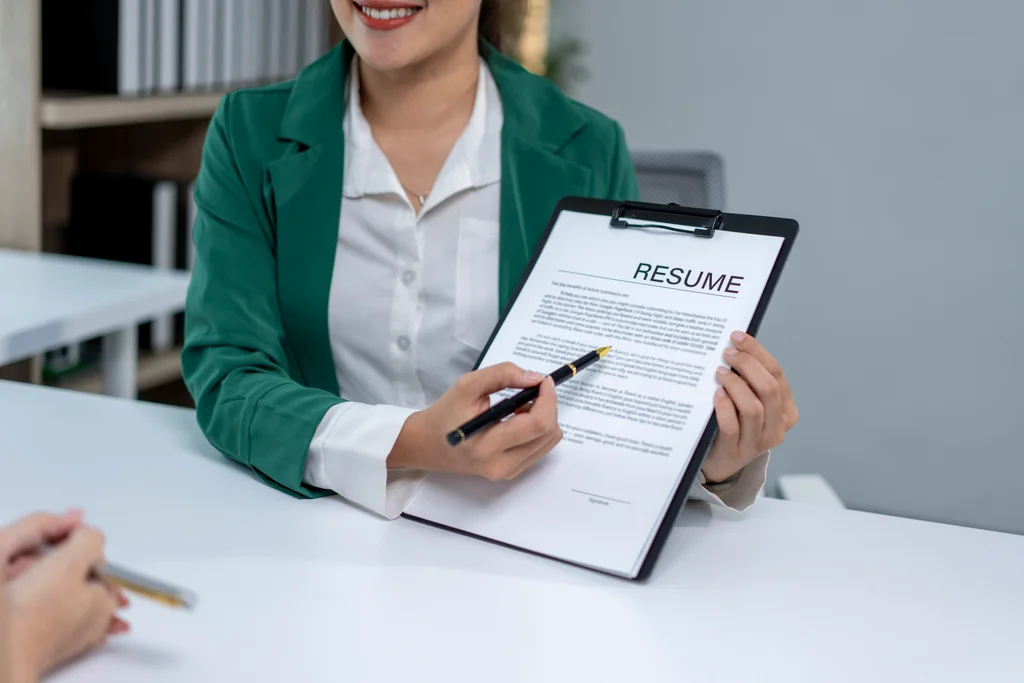 resume coach explaining what is ats resume